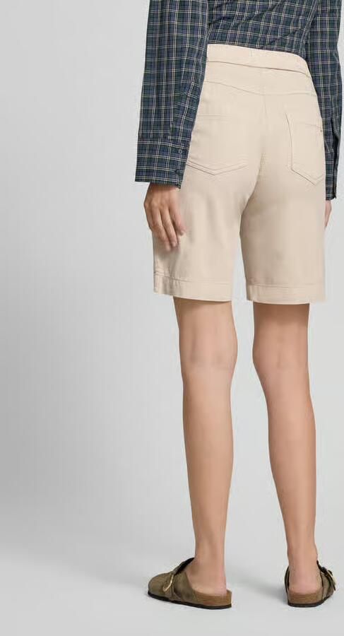 TONI straight fit korte broek met achterzakken model 'Sue'