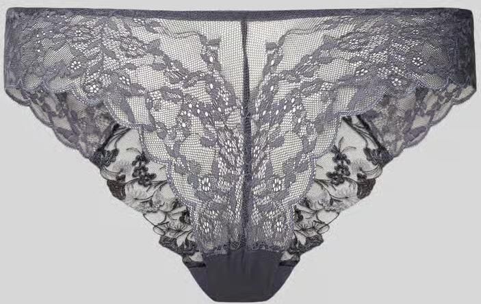 Triumph Brazilian slip Sensual Spotlight fijn bloemenkant hoge beenuitsnijding