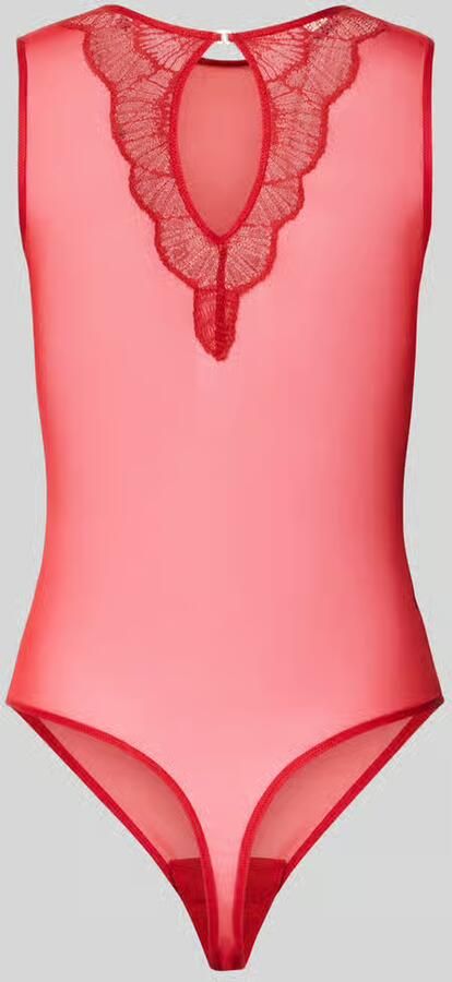 Triumph Stringbody met geraffineerde snit