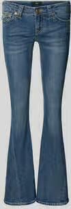 True Religion low rise flared jeans in 5-pocketmodel model 'JOEY'