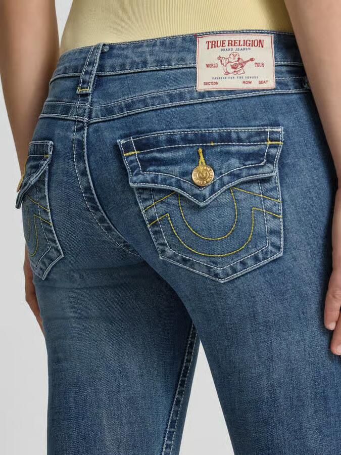 True Religion low rise flared jeans in 5-pocketmodel model 'JOEY'