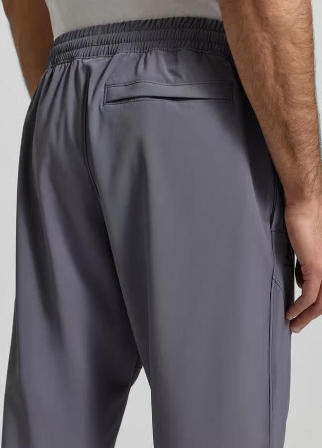 Under Armour Relaxed fit trainingsbroek met labelprint model 'Vibe'