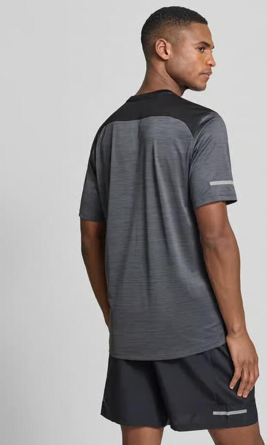 Under Armour Regular fit T-shirt met logoprint Model 'Utility'