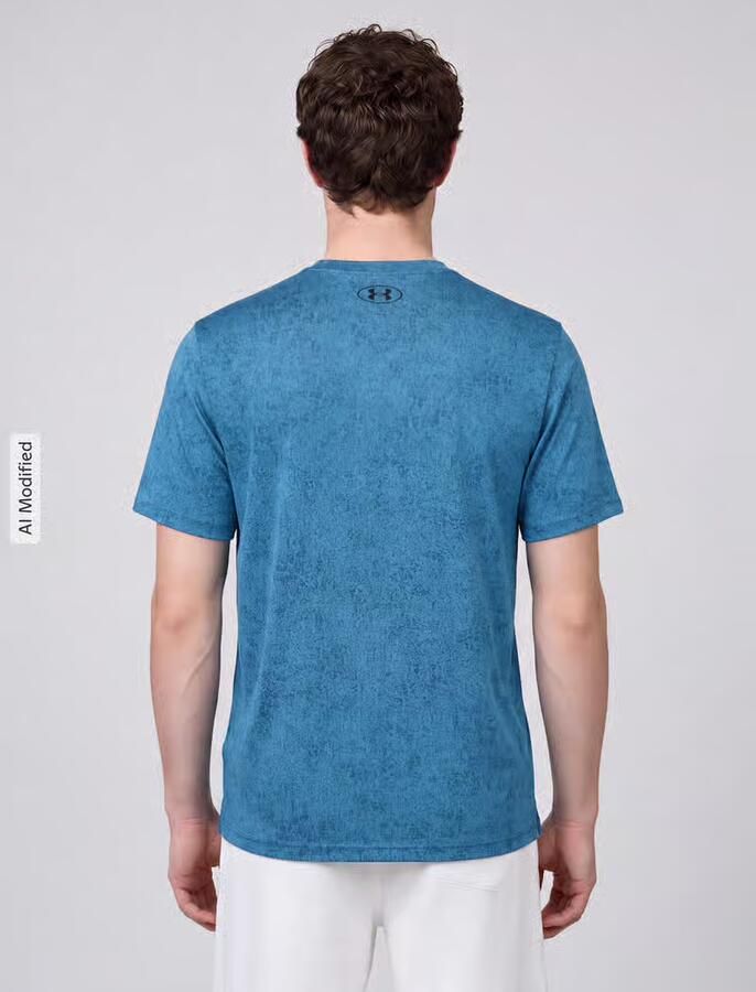 Under Armour Regular fit t-shirt met structuurpatroon model 'Pixelate'
