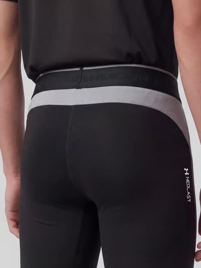 Under Armour Slim fit sportshorts met logoprint