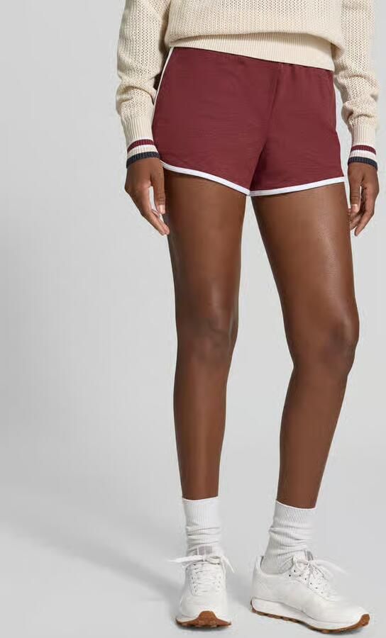 Varley Regular Fit short met elastische band model 'Marty' - Foto 3