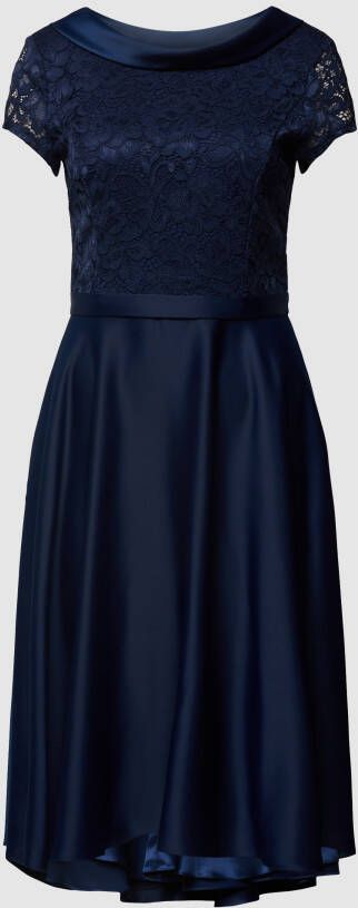 Vera Mont Cocktailjurk met kant