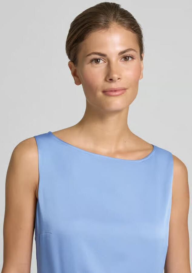 Vera Mont cocktailjurk met asymmetrische zoom