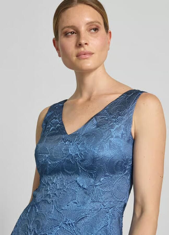 Vera Mont cocktailjurk met structuurpatroon en V-hals