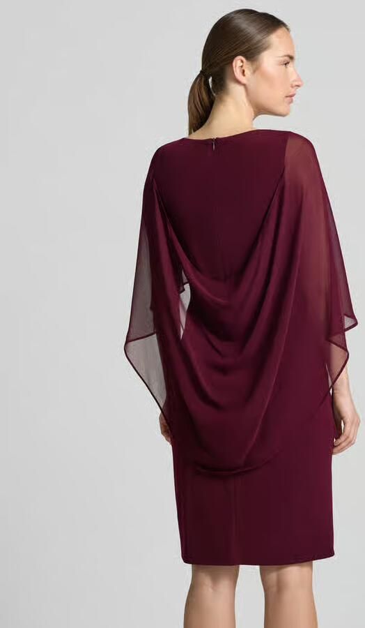 Vera Mont Getailleerde cocktailjurk met strass-steentjes