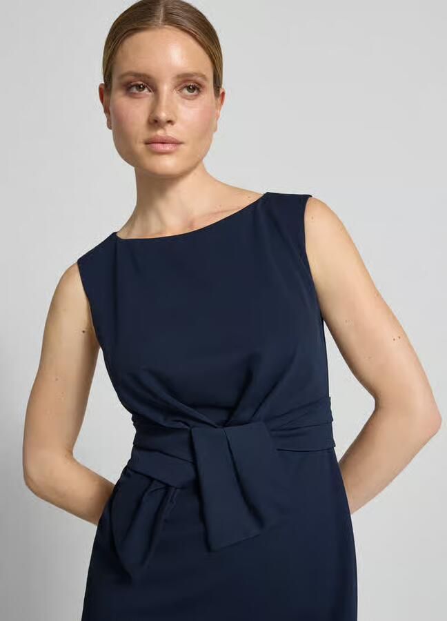 Vera Mont Knie-lange cocktailjurk met knoopdetail