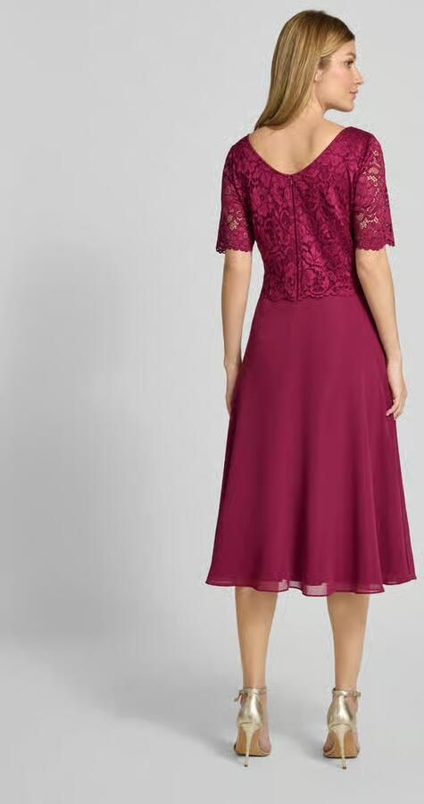 Vera Mont Knielange cocktailjurk met kant