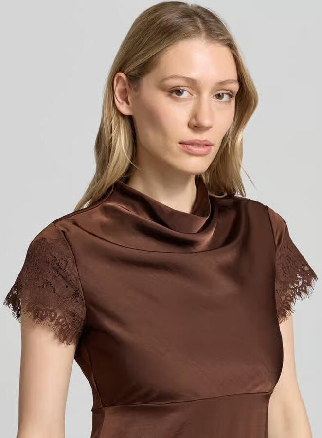 Vero Moda A-lijn avondjurk van satijn model 'RITA'