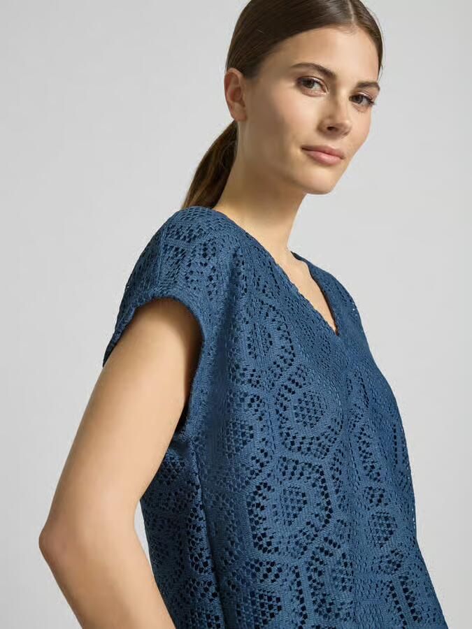 Vero Moda boxy fit T-shirt met semitransparante garnering model 'IRIS'
