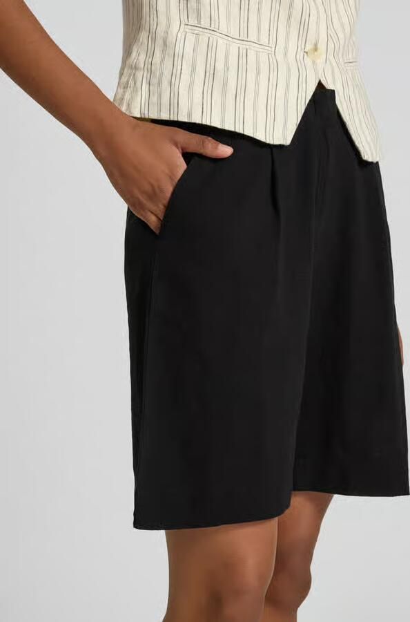 Vero Moda comfort fit shorts van een katoen-linnenmix model 'CAIA'
