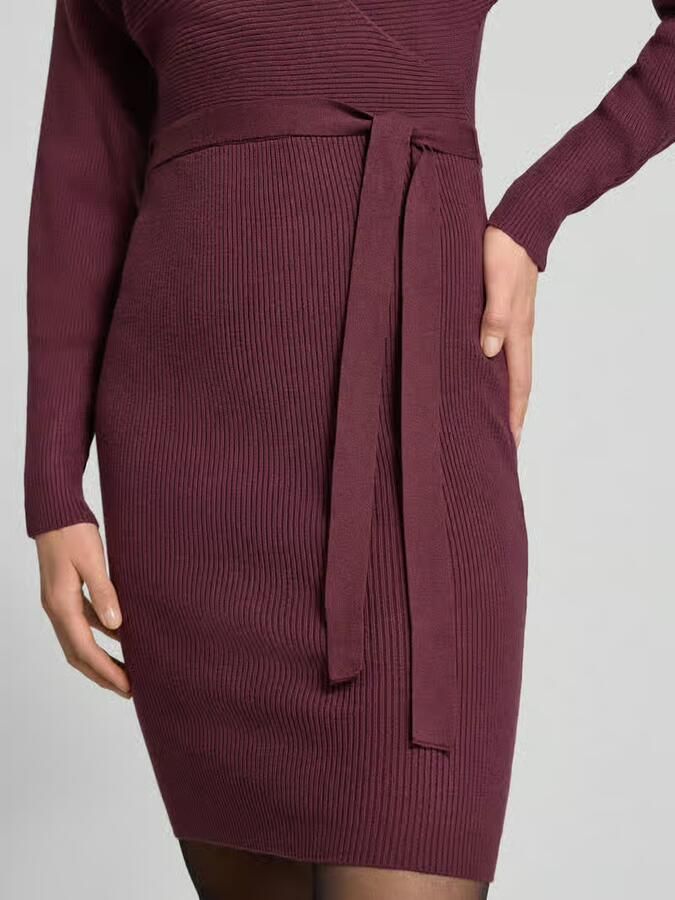 Vero Moda Getailleerde gebreide jurk van viscosemix model 'HOLLYREM'