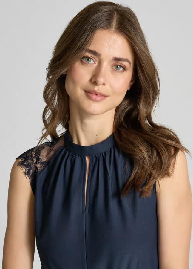Vero Moda Getailleerde vrijetijdsjurk met kanten afwerking model 'MILLA'