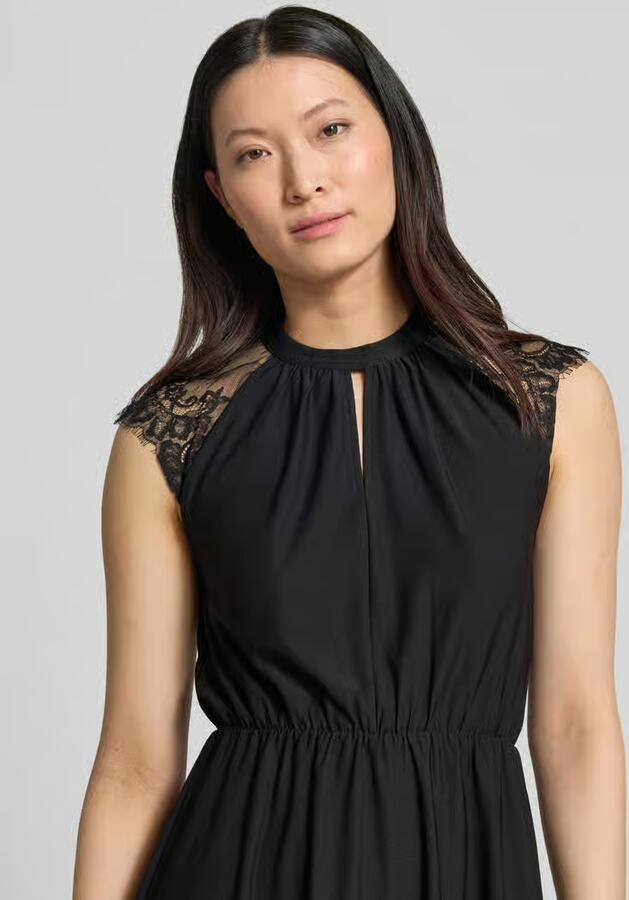 Vero Moda Getailleerde vrijetijdsjurk met kanten afwerking model 'MILLA'