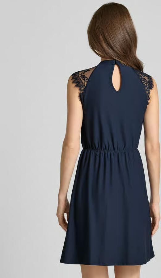 Vero Moda Getailleerde vrijetijdsjurk met kanten afwerking model 'MILLA' - Foto 2