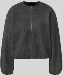 Vero Moda regular fit bomberjack in viltlook model 'CHLOE'