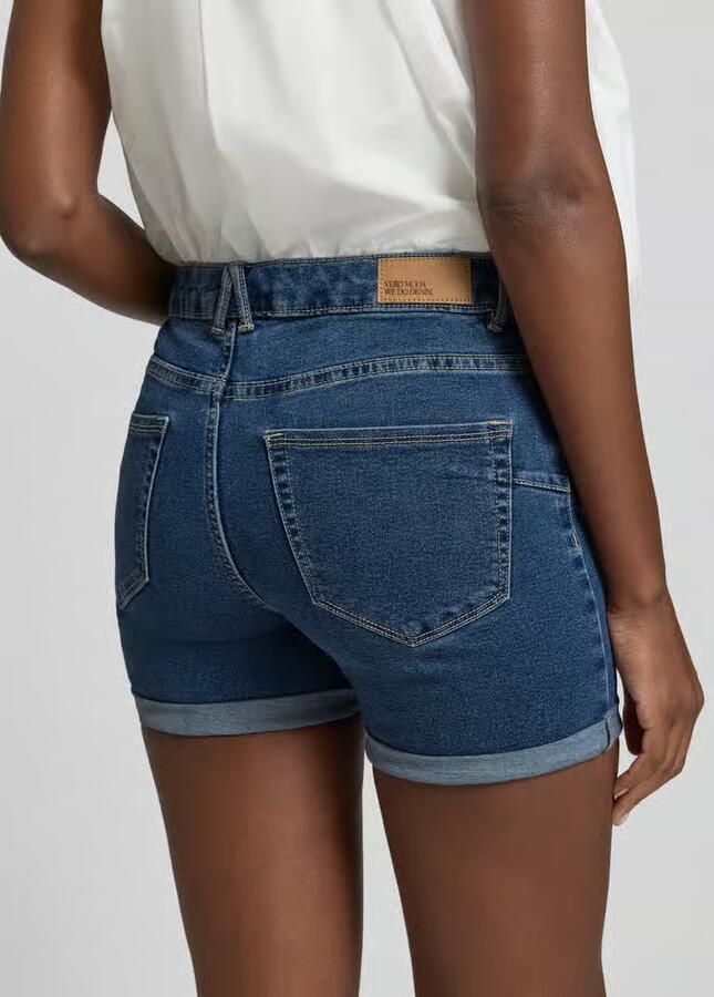Vero Moda regular fit korte jeans van katoenmix model 'LUNA'