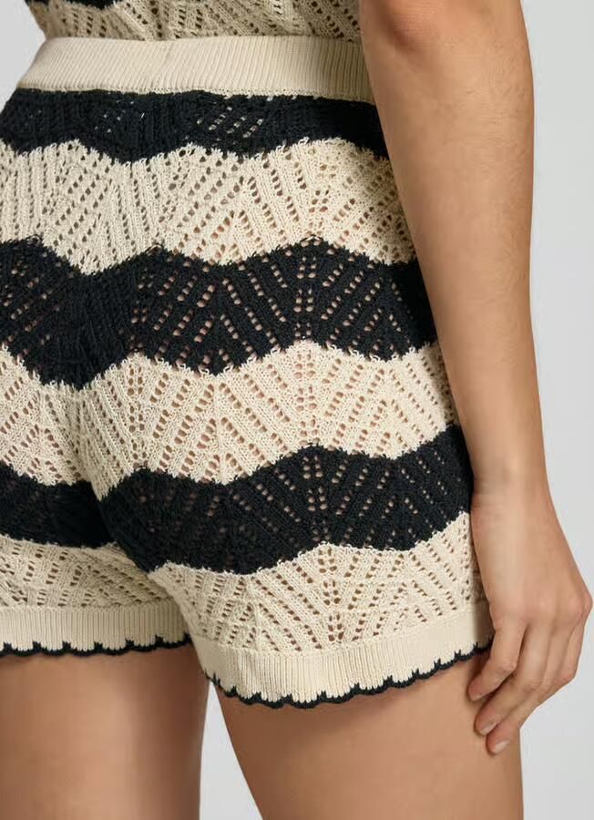 Vero Moda regular fit short van puur katoen model 'GOLDEN COVE'
