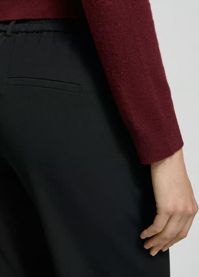 Vero Moda Stoffen broek met paspelzakken aan de achterkant model 'MAYA' - Foto 5
