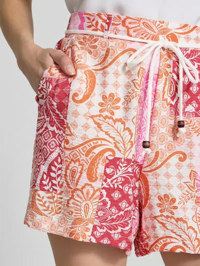 Vero Moda regular fit stoffen shorts van viscosemix model 'CILLE'