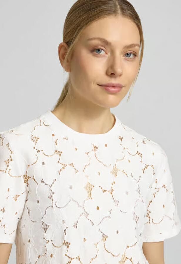 Vero Moda regular fit T-shirt van kant model 'SALLIE'