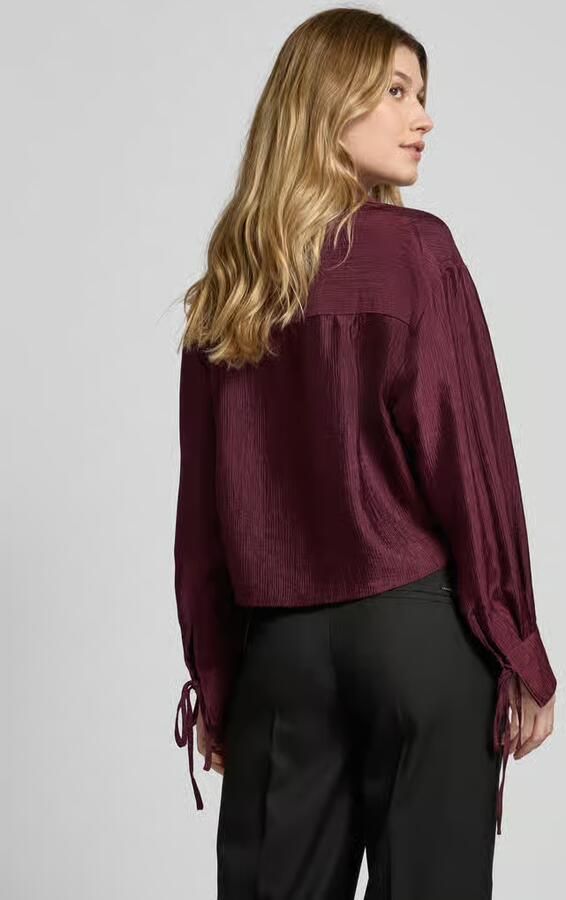 Vero Moda Relaxed fit blouse met lange mouwen van soepele viscosemix model 'RAQUEL'