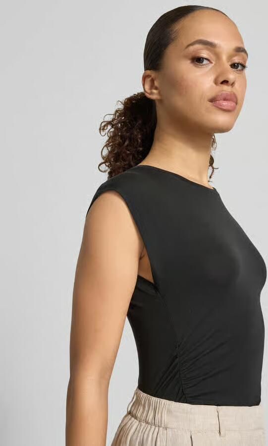Vero Moda slim fit T-shirt van lyocellmix model 'AVASARAH'