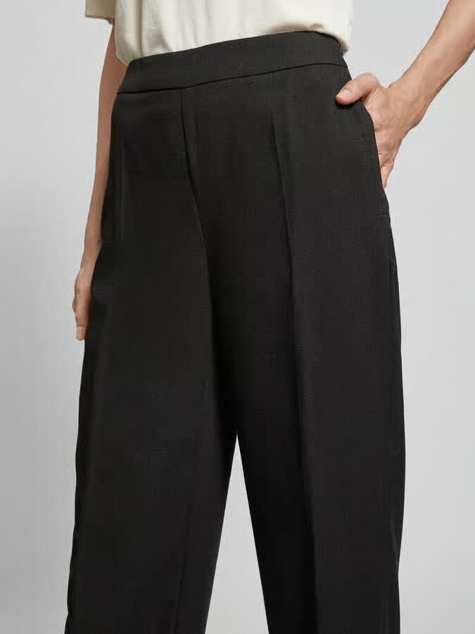Vero Moda Straight fit stoffen broek met persplooien model 'EVE'
