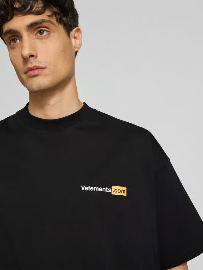 VETEMENTS T-shirt met opstaande kraag