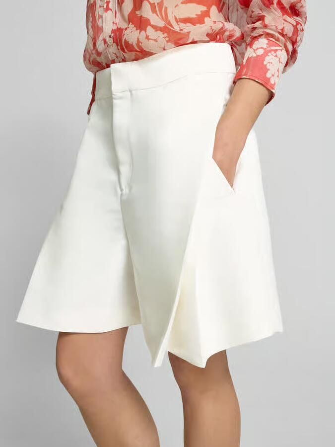 Victoria Beckham Korte broek met steekzakken