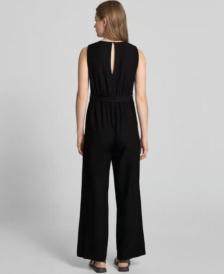 Vila Jumpsuit met druppelvormig rugdecolleté aan de achterkant