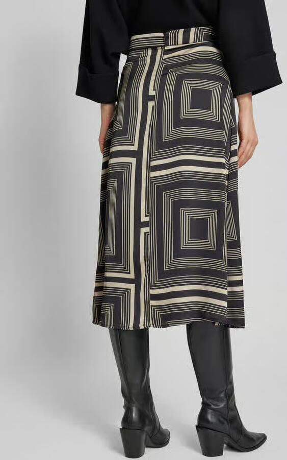 Vila Midirok met tailleriem model 'MADJA'