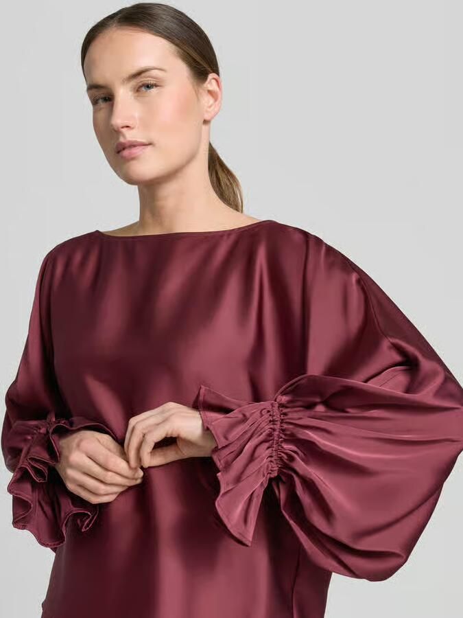 VM by Vera Mont Blouseshirt van satijn met ronde hals