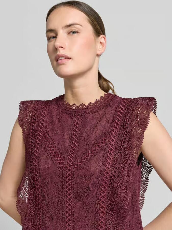 VM by Vera Mont slim fit blouse van viscosemix met all-over kant