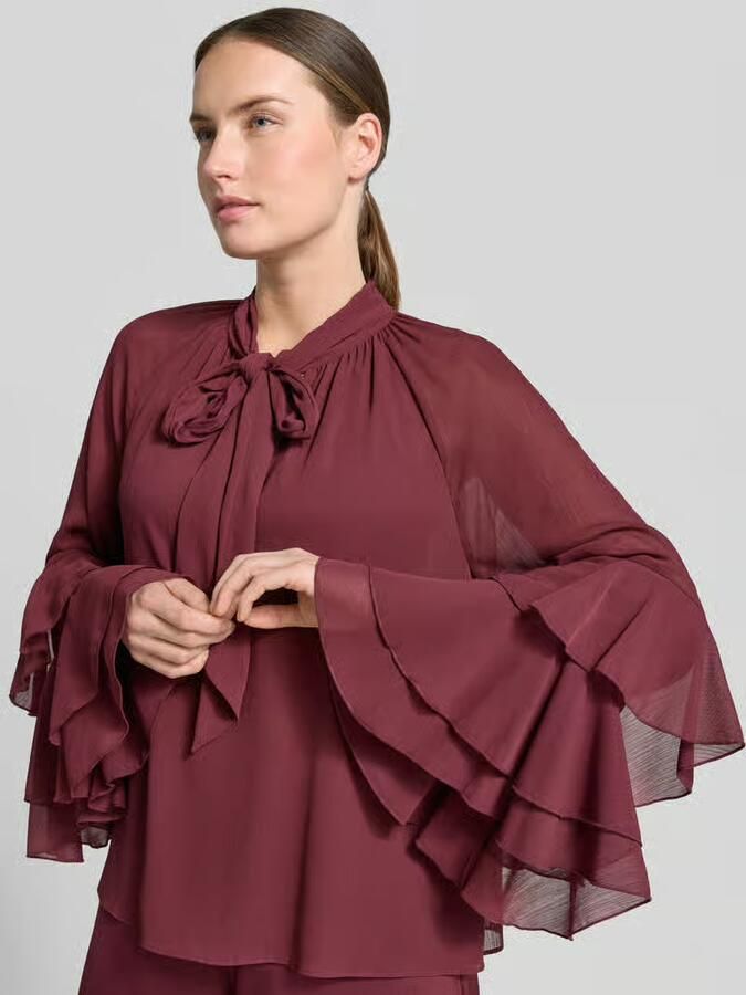 VM by Vera Mont Strikblouse met volantmouwen