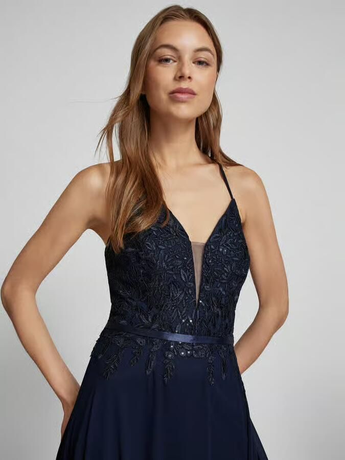 Vera Mont Elegante Geborduurde Avondjurk Blue Dames