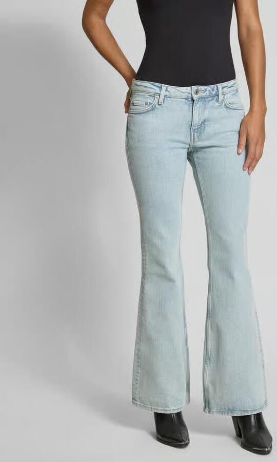 Weekday Flared jeans van katoenmix - Foto 2