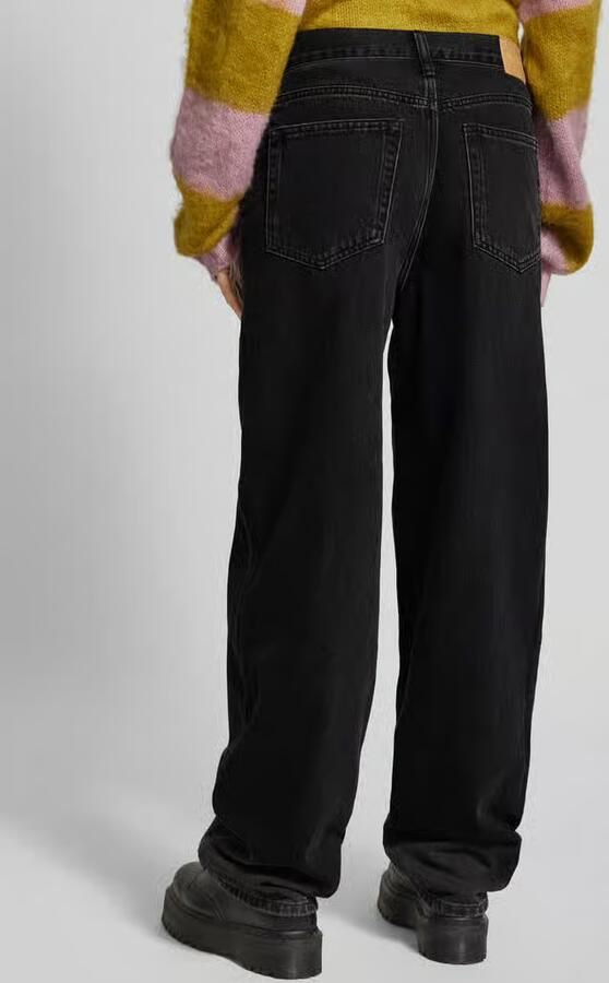 Weekday Loose fit jeans in 5-pocketmodel model 'Rail'