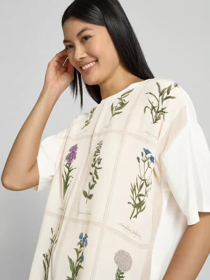 Weekend Max Mara T-shirt met extra brede schouders model 'PAMPAS'