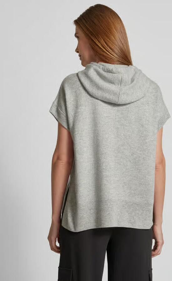 Windsor. Gebreide pullover met kapmouwen