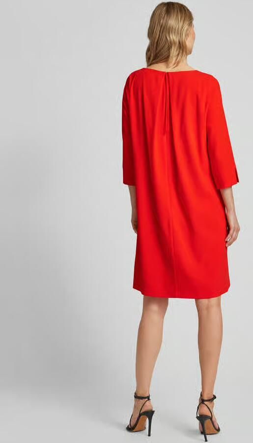 Windsor. Knielange jurk in effen design met 3 4-mouwen