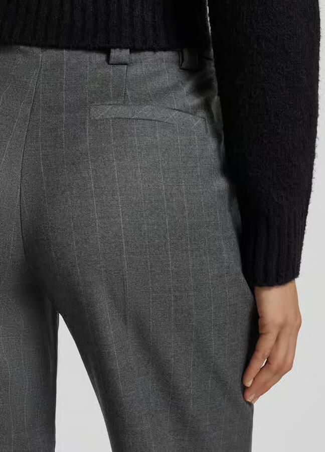Windsor. Stoffen broek met bandplooien