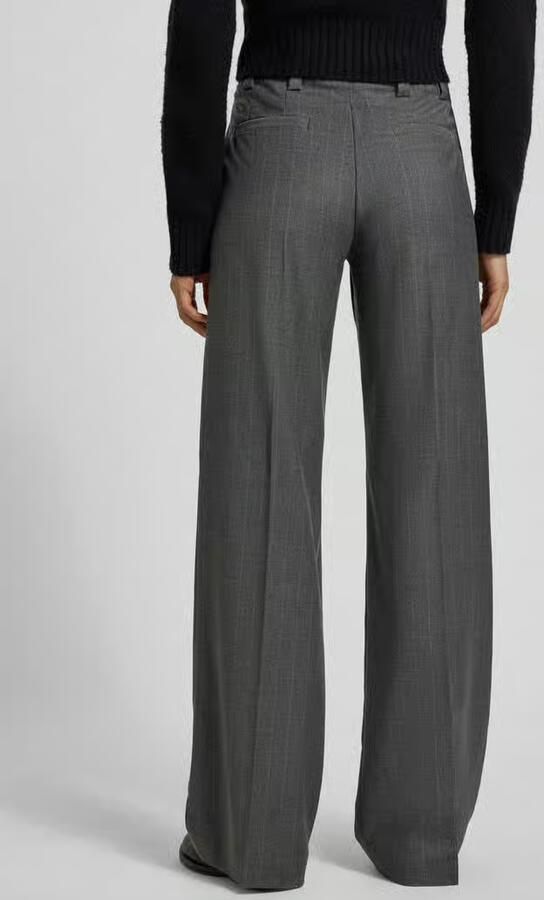 Windsor. Stoffen broek met bandplooien