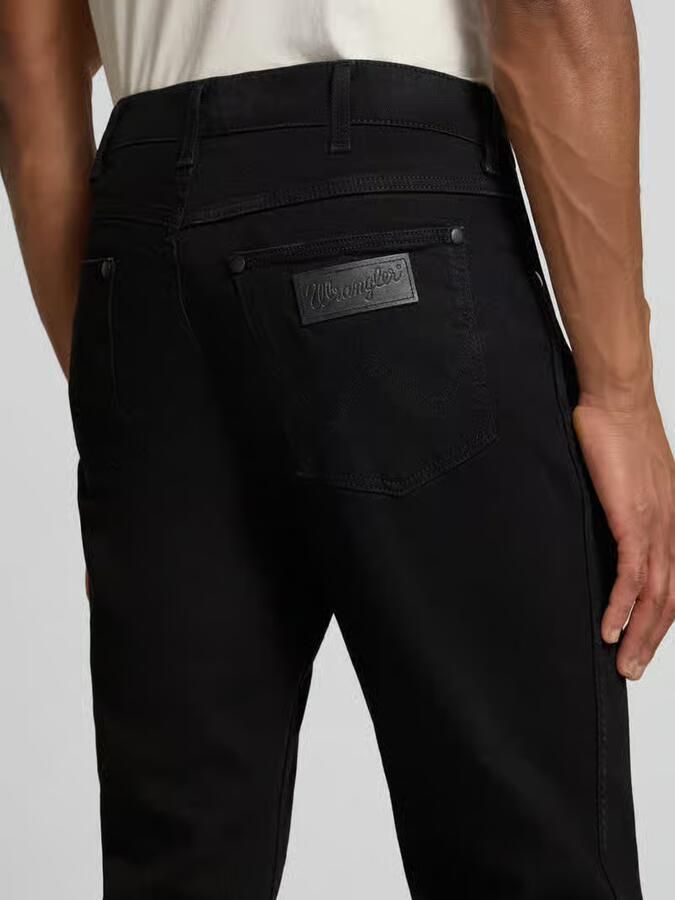Wrangler Straight fit jeans in 5-pocket-design model 'Greensboro'