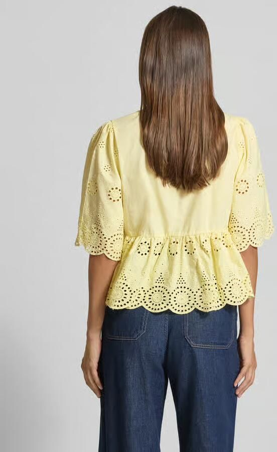 YAS Blouse met broderie anglaise en vetersluiting model 'CORNELIA'
