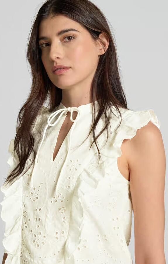 YAS Blousetop met broderie anglaise model 'LUMA'